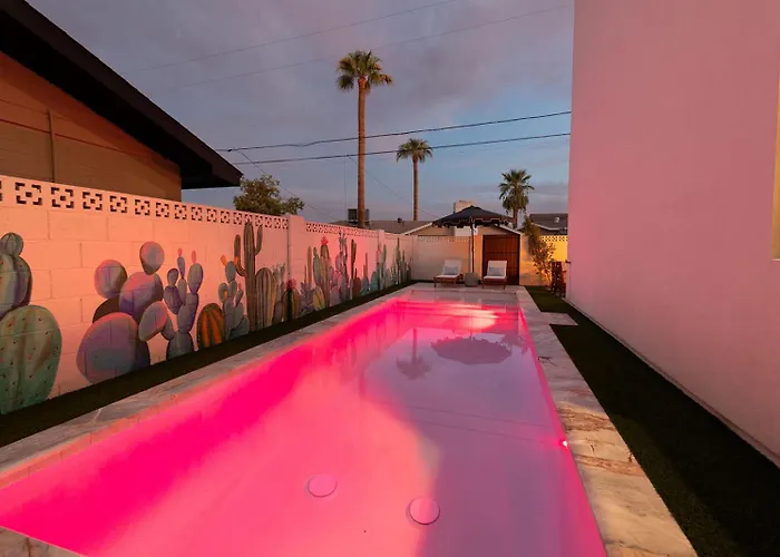 The Classy Cactus Girls' Getaway In Old Town Scottsdale