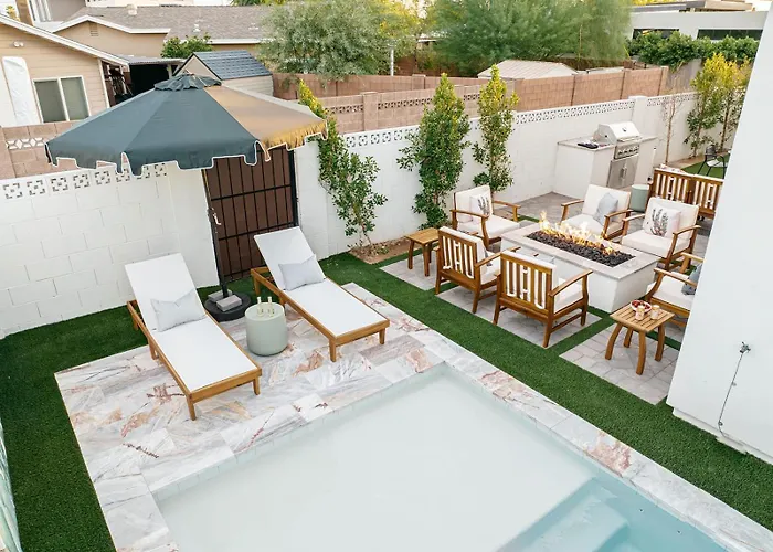 The Classy Cactus Girls' Getaway In Old Town Hébergement de vacances