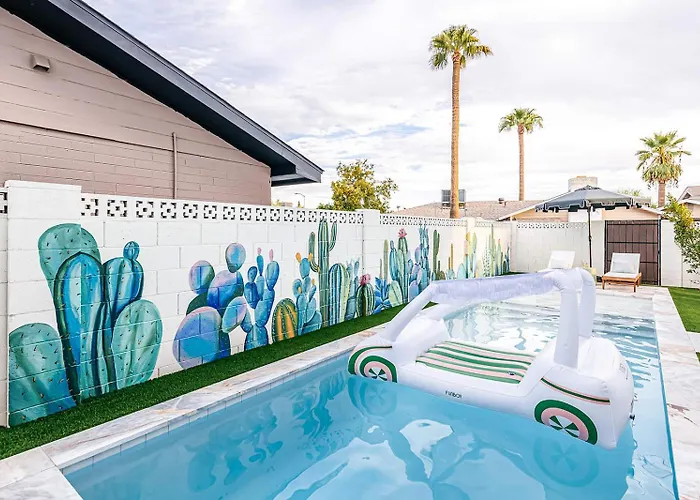 The Classy Cactus Girls' Getaway In Old Town Hébergement de vacances Scottsdale