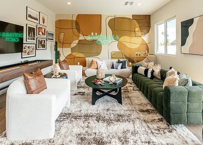 Hébergement de vacances The Classy Cactus Girls' Getaway In Old Town *